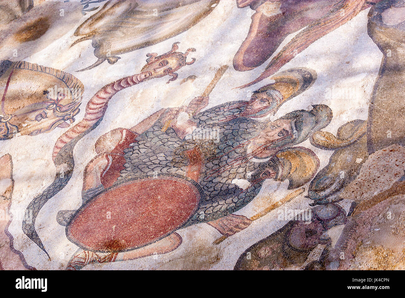 Medusa, Arbeiten des Herkules Mosaik in Triclinium, römische Mosaiken in der Römischen Villa oder Palast der Villa Imperiale del Casale, Sizilien Stockfoto