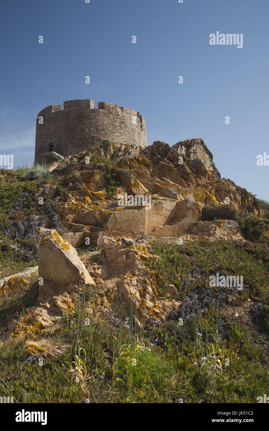 Italien, Sardinien, Nord-Sardinien, Santa Teresa di Gallura, Turm Torre di Longonsardo Stockfoto