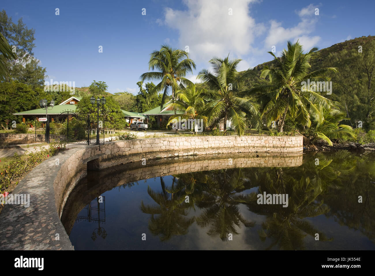 Seychellen, Insel Praslin, Chevalier Bucht, Strand Anse Lazio, Le Chevalier restaurant Stockfoto