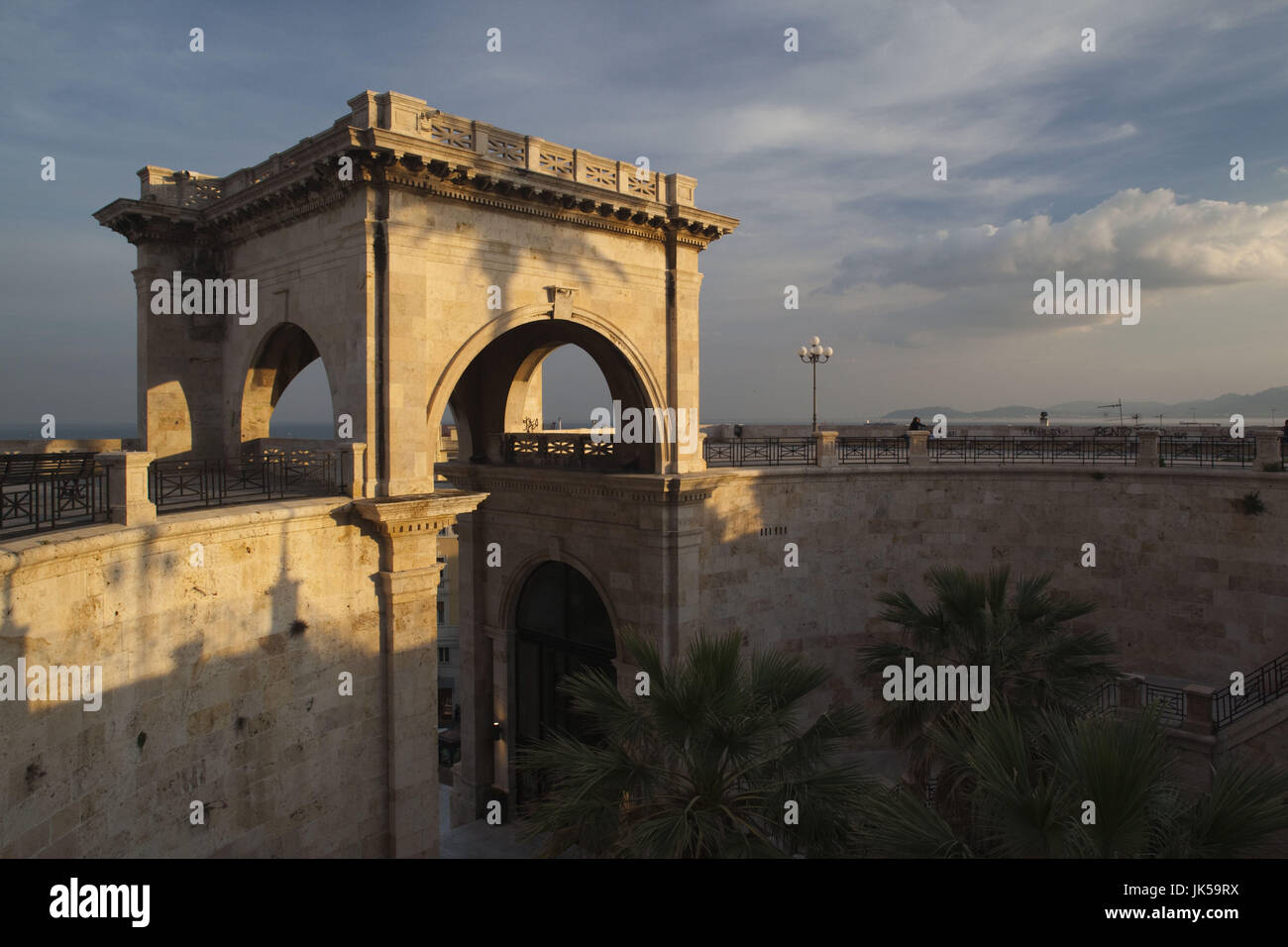 Italien, Sardinien, Cagliari, Il Castello alte Stadt, Bastione San Remy, Sonnenuntergang Stockfoto