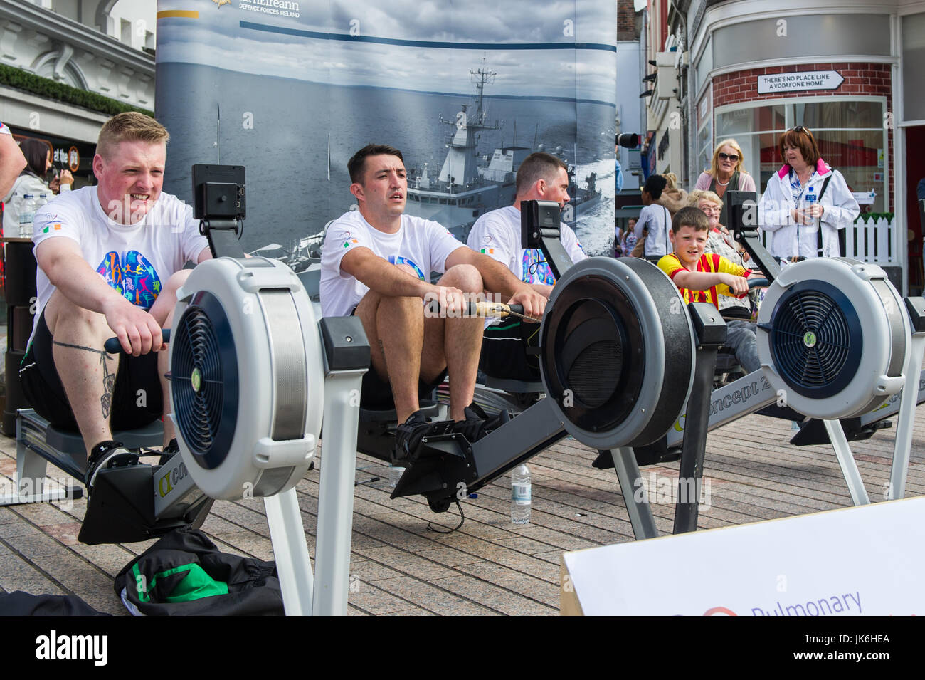 Cork, Irland. 22. Juli 2017.  Der irischen Marine habe hintereinander Charity zugunsten der pulmonalen Hypertonie Irland heute.  Die Krankheit ist extrem selten, mit nur 150 Fälle in Irland bekannt. Es gibt keine Heilung, nur eine Behandlung.  Bildnachweis: Andy Gibson/Alamy Live-Nachrichten. Stockfoto