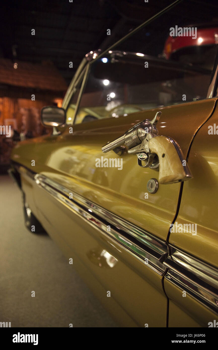 Revolver mit sechs schüssen als türgriff Fotos und Bildmaterial in