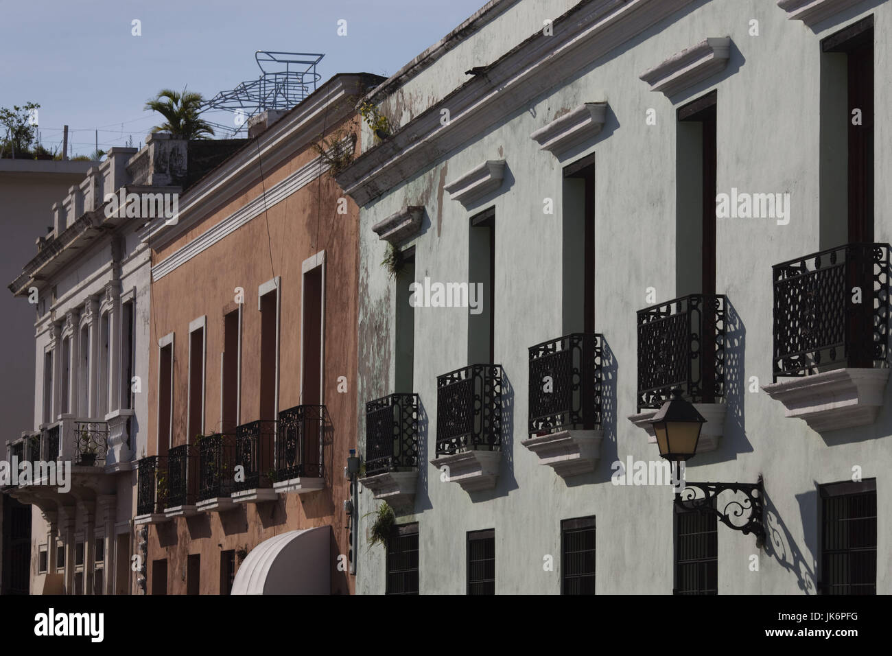 Dominikanische Republik, Santo Domingo, Zona Colonial, Gebäude auf Calle Las Damas Stockfoto