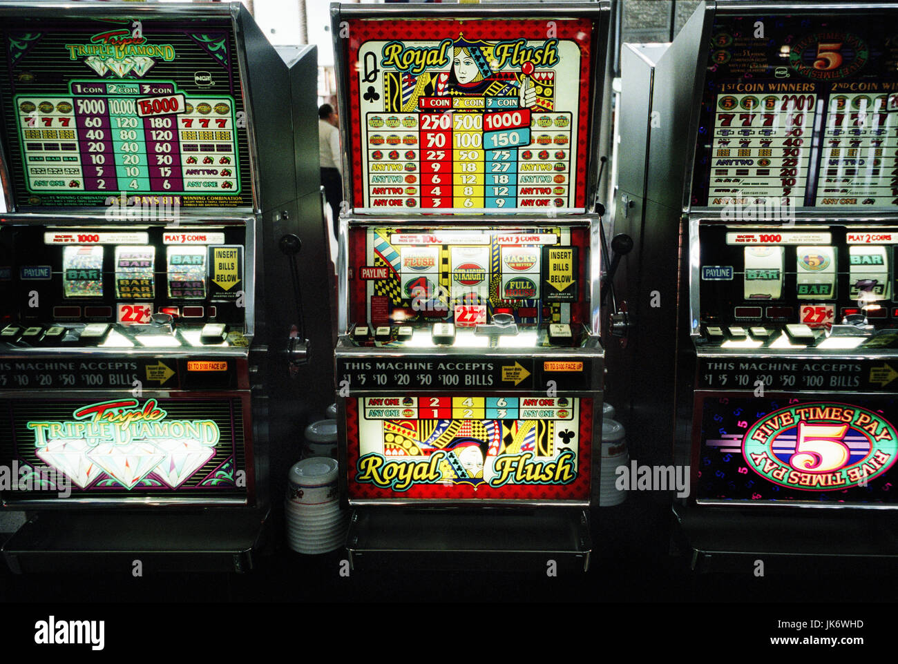 USA, Nevada, Las Vegas, Casino, Spielautomaten, "Einarmige Banditen" Amerika, Spielerstadt, Mc Carran, Spielhalle, Spielcasino, Spielsalon, Glücksspiel, Spiel, Spielen, Geldspielautomaten, Auswahl, Beschlagstechnischen, Gewinnen, Verlieren, Geldgewinn, Konzept, Spielsucht, Glück, Gewinn, Erfolg, Zufall, Jackpot, Sachaufnahme Stockfoto