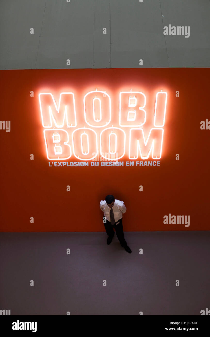Frankreich, Paris, Museum of Decorative Arts, Zeichen für den Mobi Boom Ausstellung der zeitgenössischen französischen Möbel Stockfoto