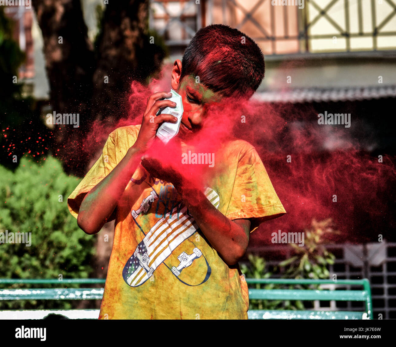 Festival Of Colors, Holi, wird in ganz Indien gefeiert. Es wird für den Sieg des guten über das Böse gefeiert. Es ist voll von Freude, Glück und Farben Stockfoto