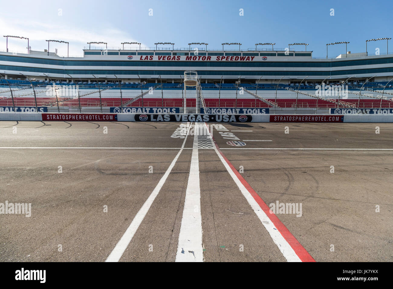 Las Vegas - ca. Juli 2017: Start beenden Linie auf dem Las Vegas Motor Speedway. LVMS beherbergt NASCAR und NHRA Veranstaltungen einschließlich der Pennzoil 400 VI Stockfoto