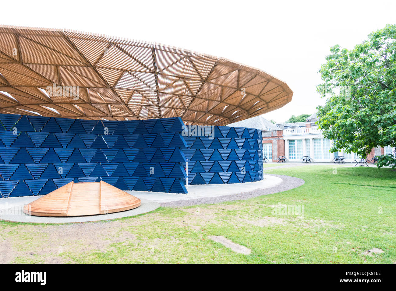 2017Pavillon in der Serpentine Gallery von Francis Kere, London