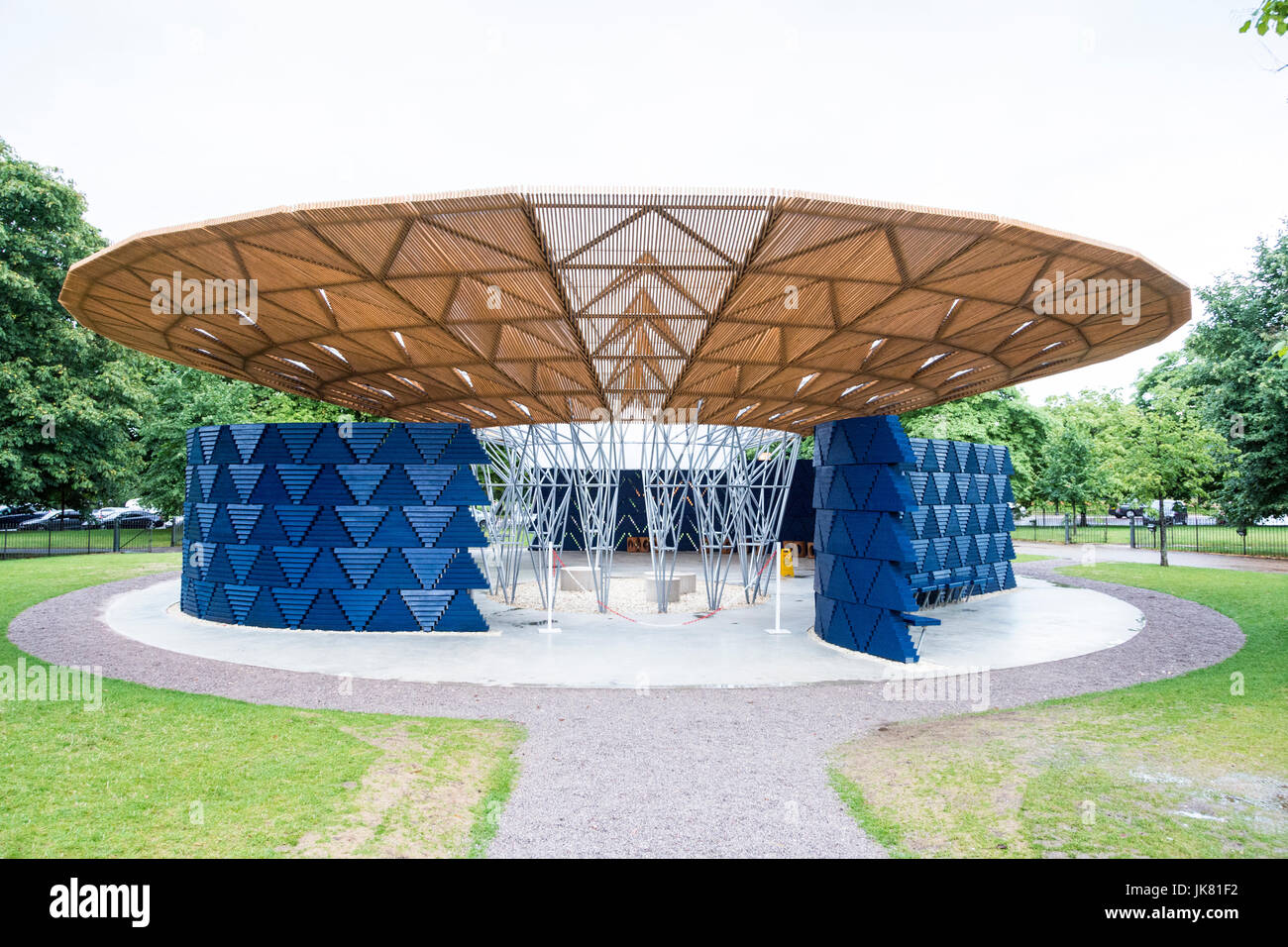 2017-Pavillon in der Serpentine Gallery von Francis Kere, London, England, UK Stockfoto