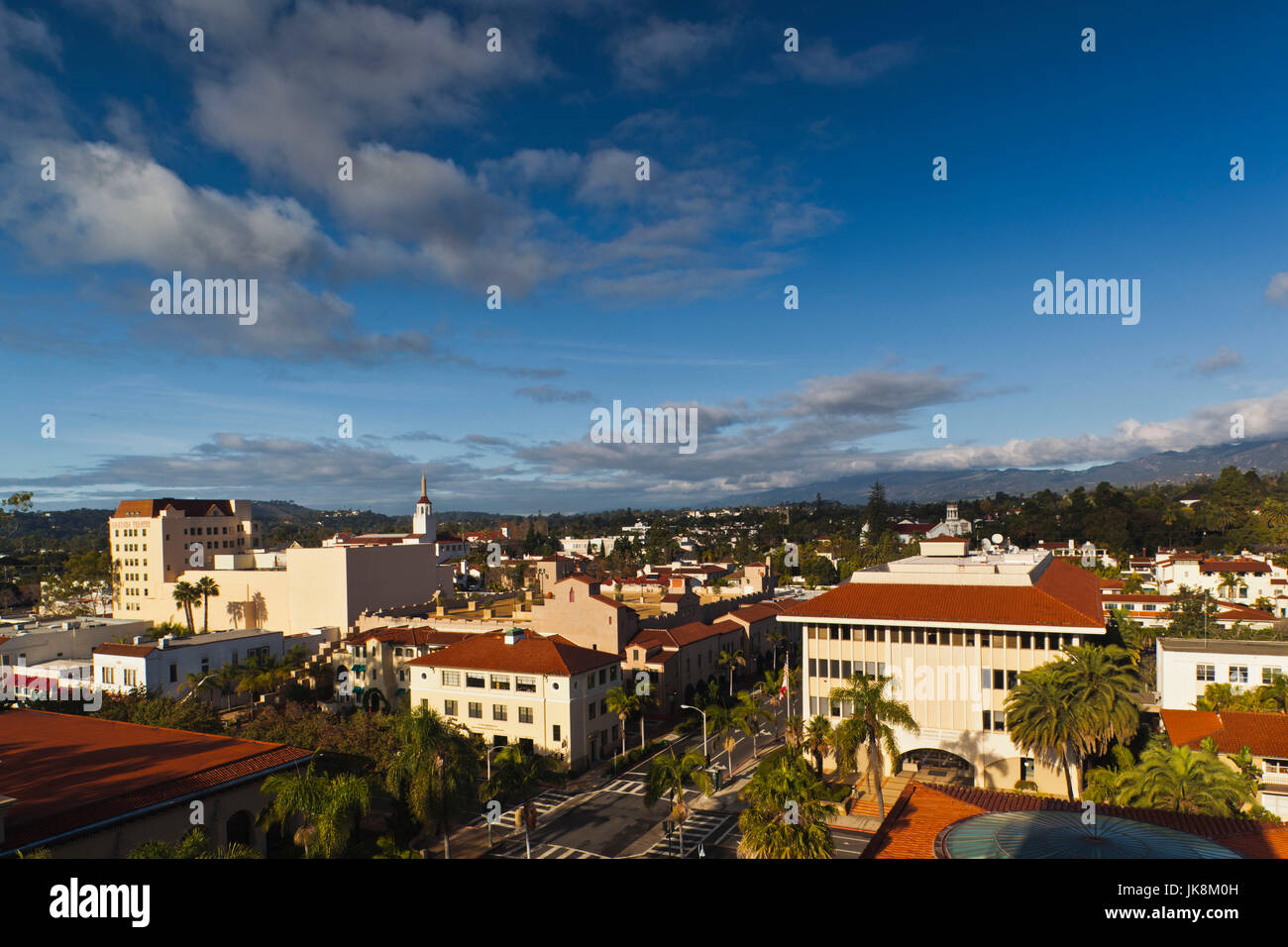 USA, California, Southern California, Santa Barbara, erhöhten Blick auf die Stadt von Santa Barbara County Courthouse Stockfoto