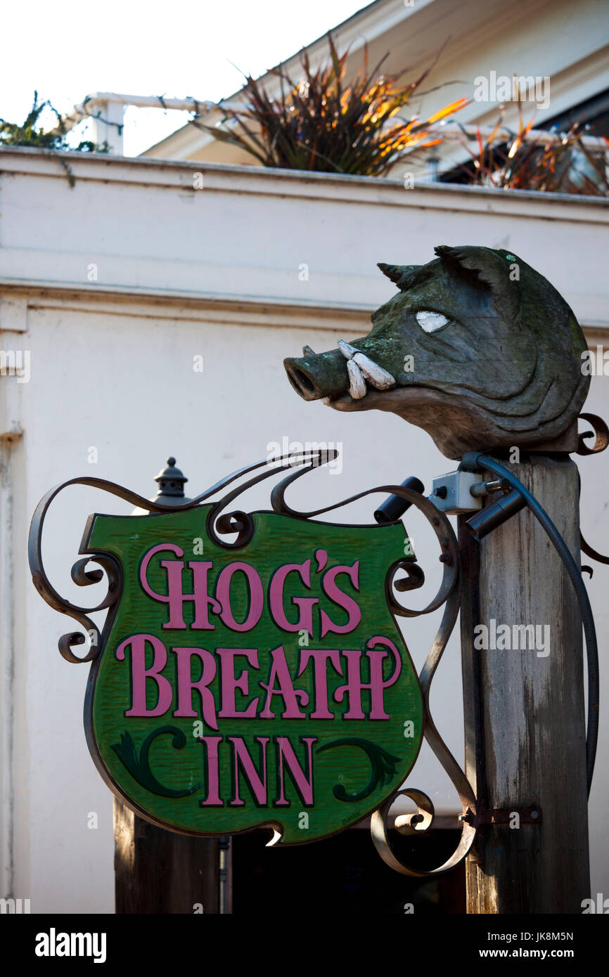USA, Kalifornien, Central Coast, Carmel, melden Sie für Hogs Breath Inn, Restaurant im Besitz von Altbürgermeister und Schauspieler Clint Eastwood Stockfoto