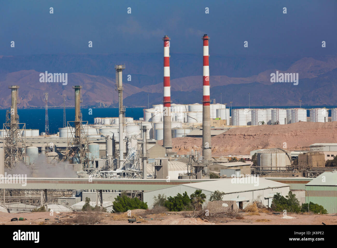Aqaba, Jordanien-Öl-Raffinerie von der Grenze mit Saudi-Arabien Stockfoto