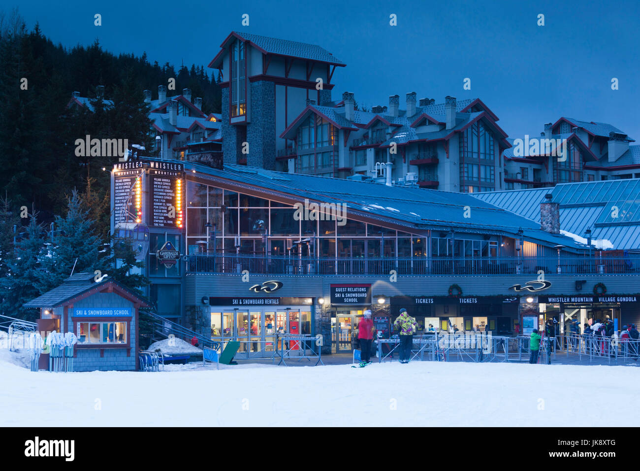Kanada, British Columbia, Whistler, Whistler Village, dawn Stockfoto