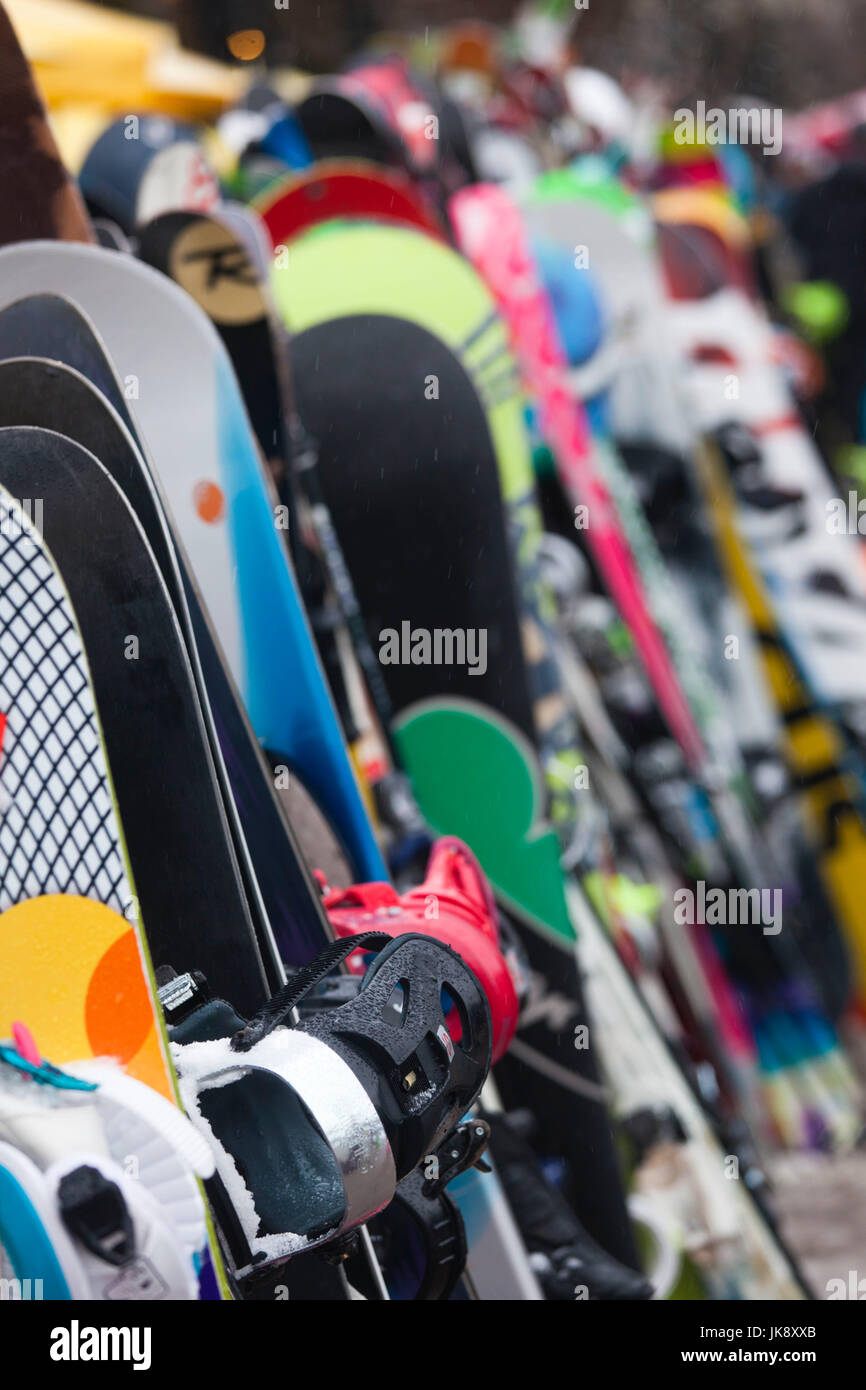 Kanada, British Columbia, Whistler, Whistler Village, Ski Stockfoto