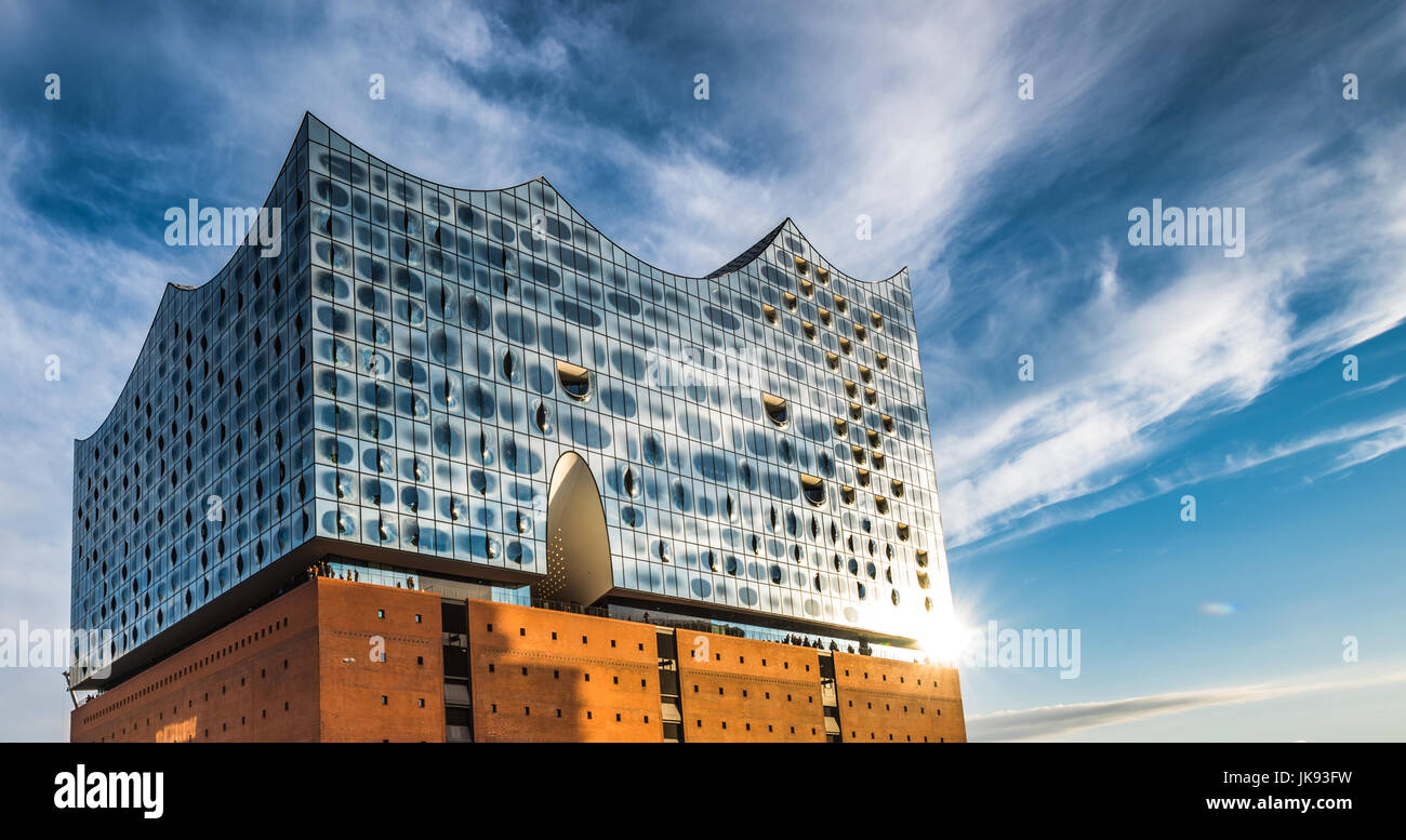 Die Elbphilharmonie oder die Elbphilharmonie, Konzertsaal im Stadtteil HafenCity Hamburg, Deutschland Stockfoto