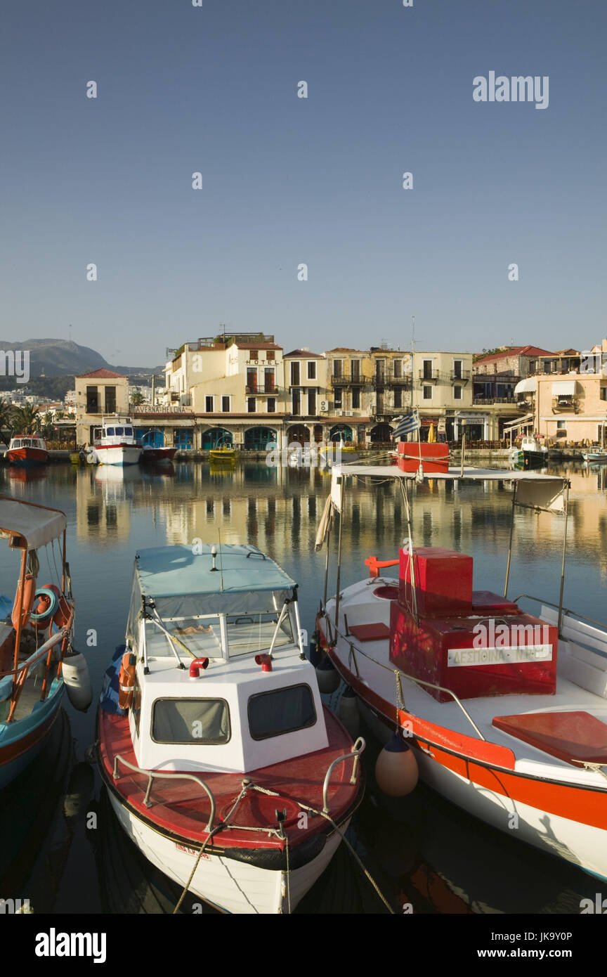 Griechenland, Kreta, Rethymnon, Hafen, Boote, Morgenlicht, Stockfoto