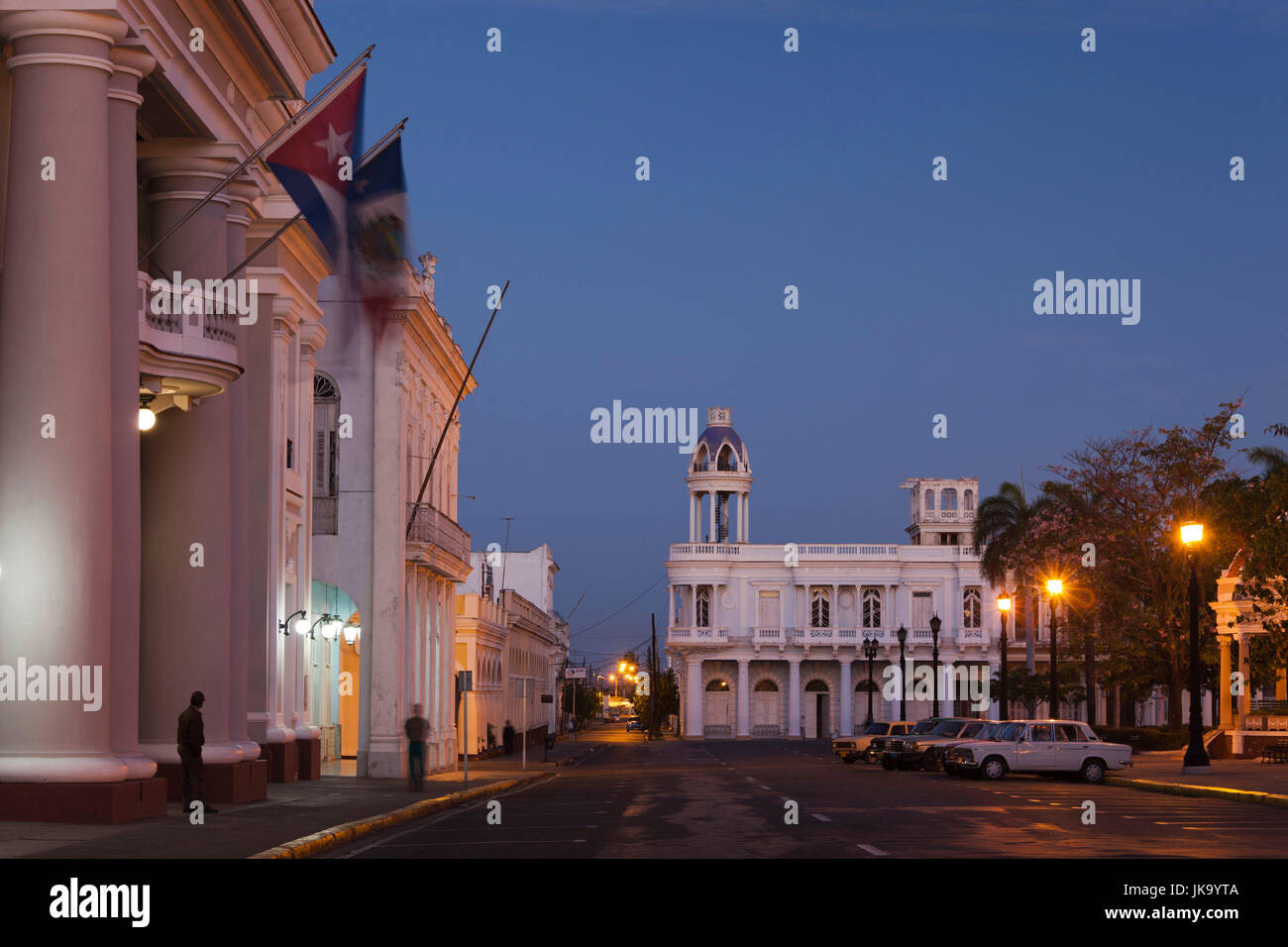 Provinz Cienfuegos, Kuba, Cienfuegos, Casa da la Cultura Benjamin Duarte, dawn Stockfoto