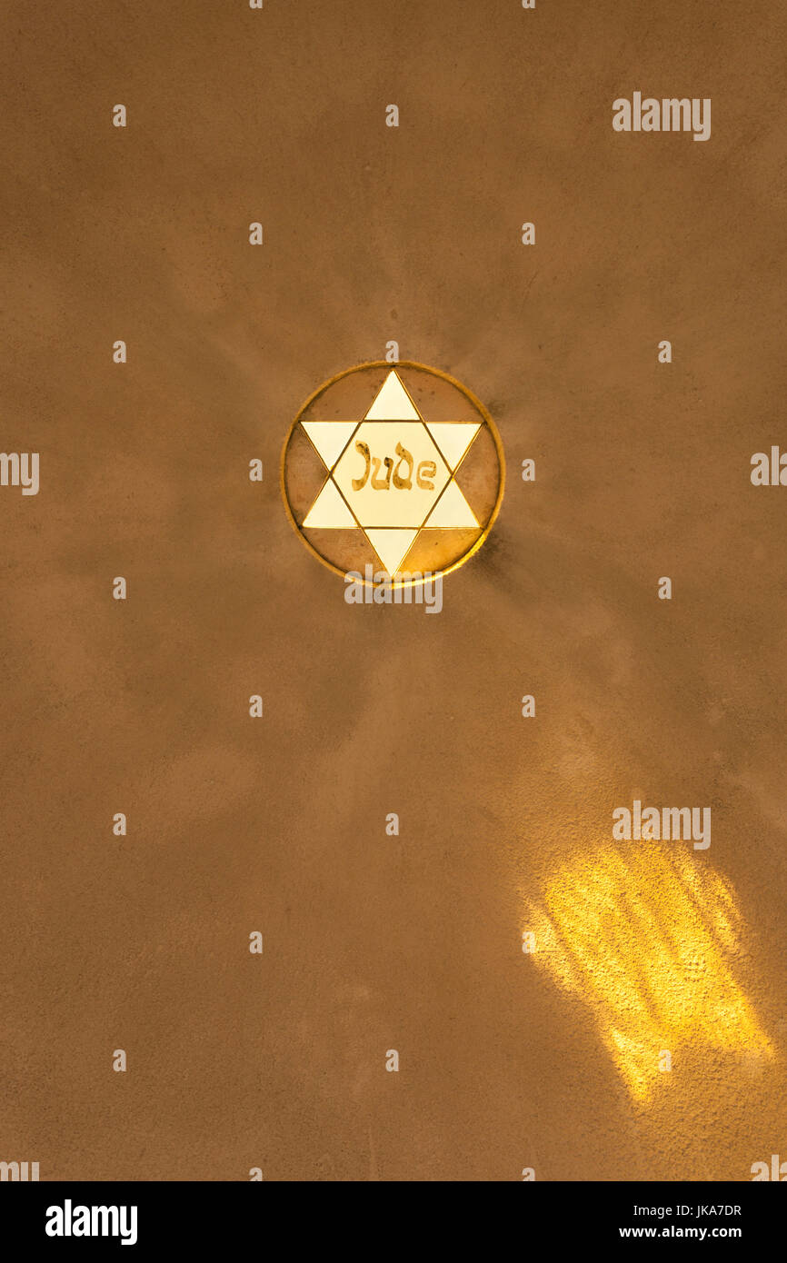 USA, Florida, Miami Beach, HolocaustMahnmal, mit Glasmalerei