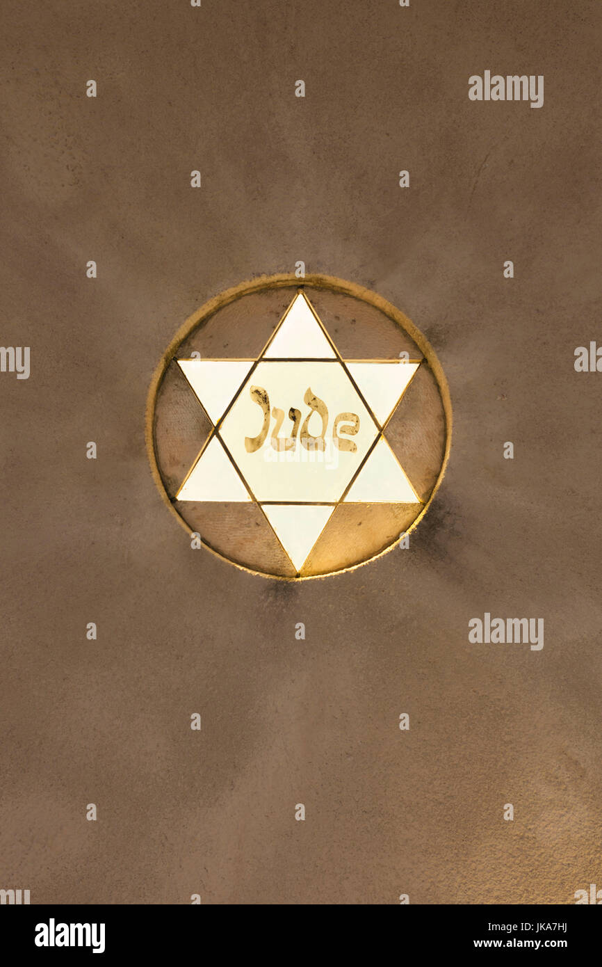 USA, Florida, Miami Beach, HolocaustMahnmal, mit Glasmalerei