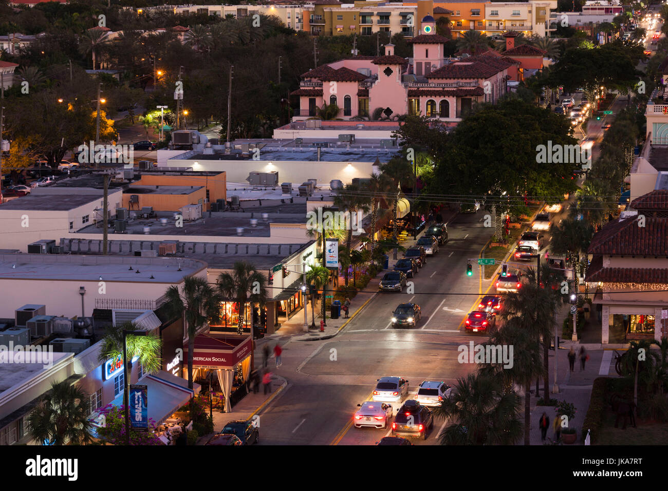 USA, Florida, Fort Lauderdale, Las Olas Boulevard, erhöhten Blick am Abend Stockfoto