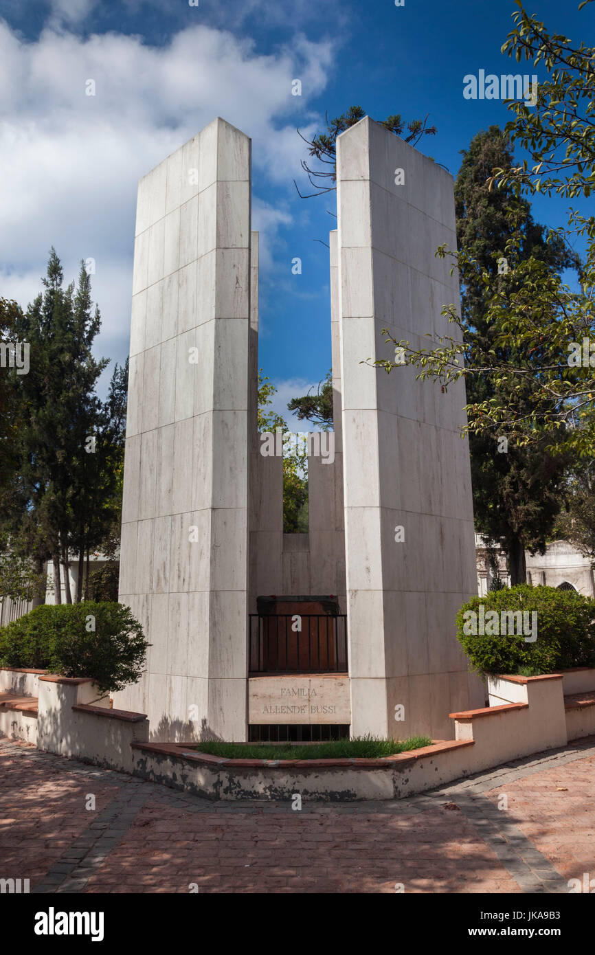 Chile, Santiago, Cementerio General Cemetery, Grab des ehemaligen sozialistischen chilenische Präsident Salvador Allende, getötet bei einem Putsch durch die Truppen von General Pinochet 1973 von der US Central Intelligence Agency unterstützt Stockfoto