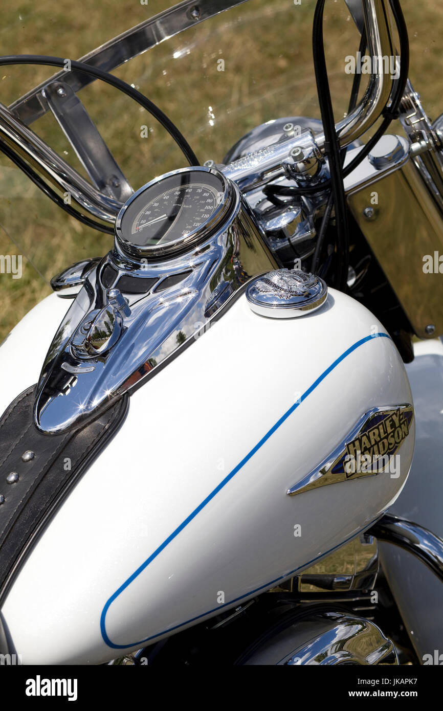 Harley Davidson Motorrad Benzintank und Tacho Stockfoto