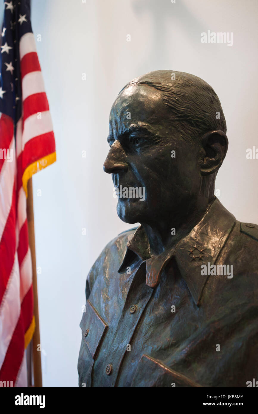 USA, Virginia, Norfolk, MacArthur Memorial Museum, Denkmal für US-General Douglas MacArthur, Büste von MacArthur Stockfoto