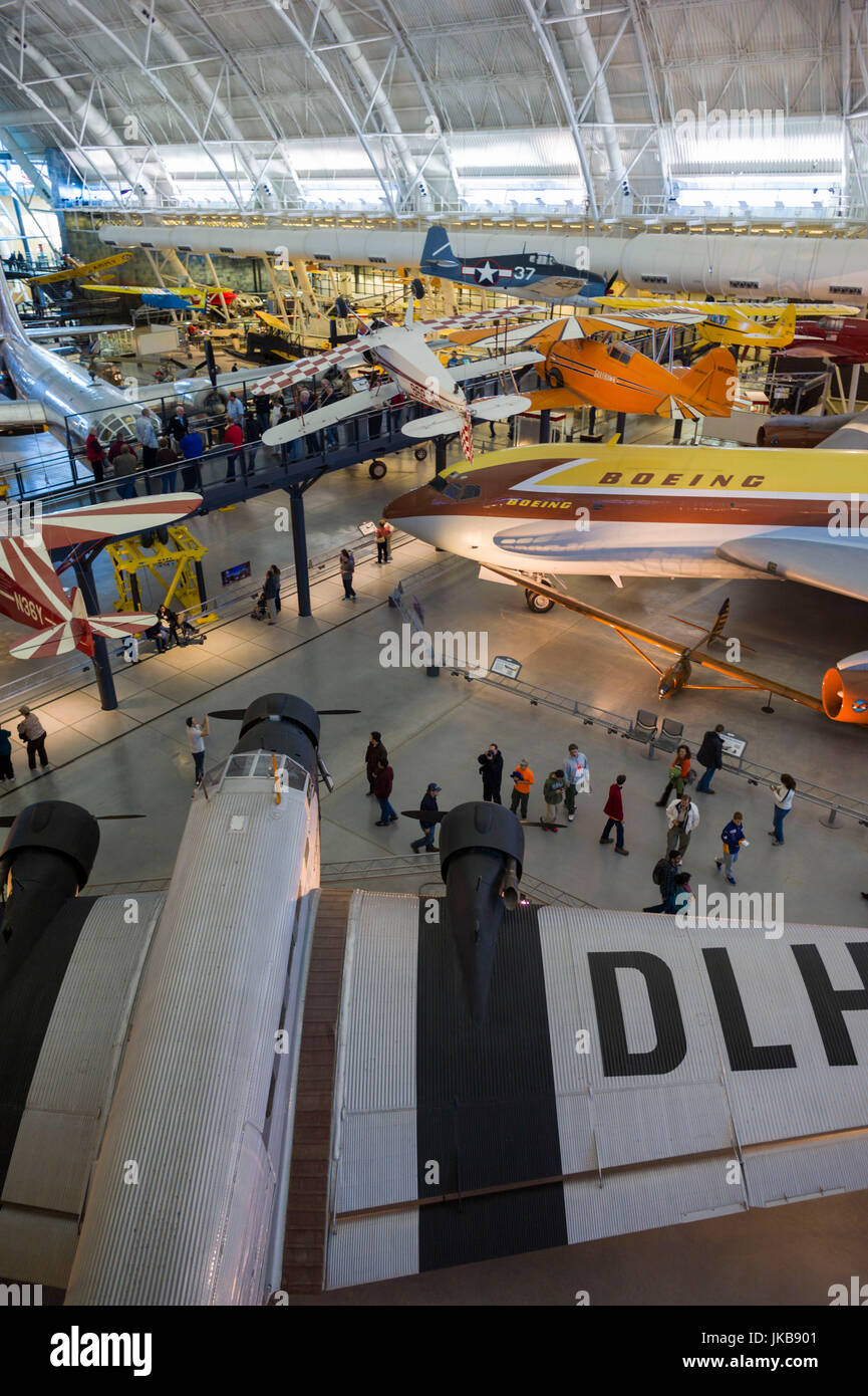 USA, Virginia, Herdon, National Air and Space Museum, Steven F. Udvar-Hazy Center, Freilichtmuseum, erhöhte Ansicht der 1930er-Jahre-Ära deutsche Junkers JU-52 Flugzeug Stockfoto