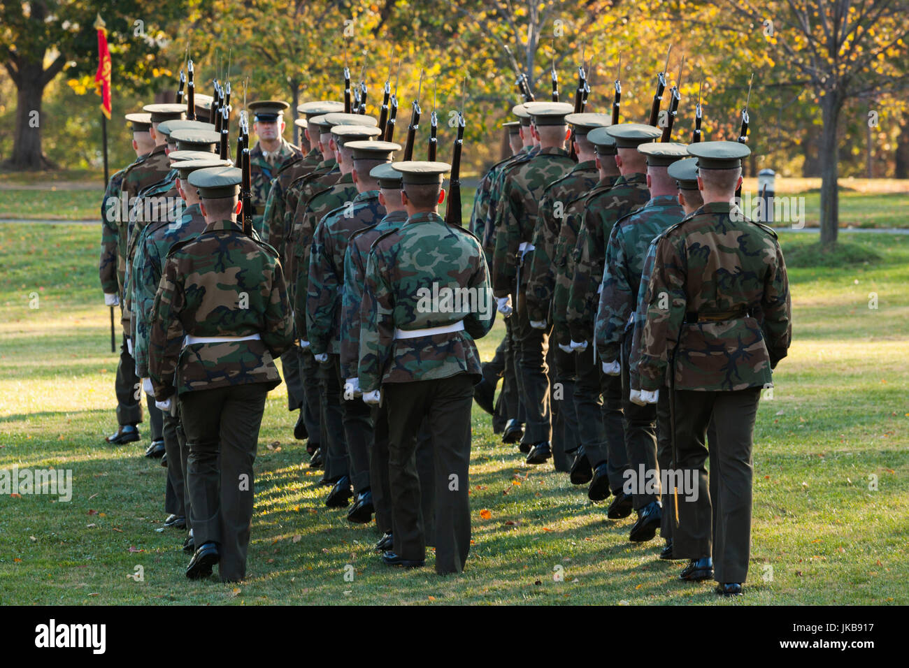 USA, Virginia, Arlington, US-Marines durch das Iwo Jima Memorial Stockfoto