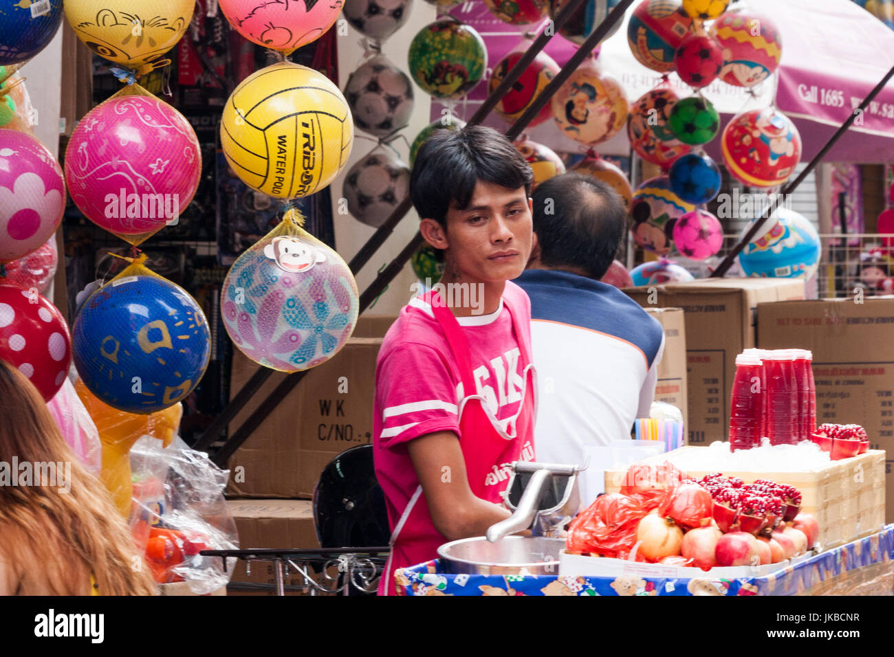 Granatapfel Saft Straßenhändler, Chinatown, Bangkok Thailand Stockfoto