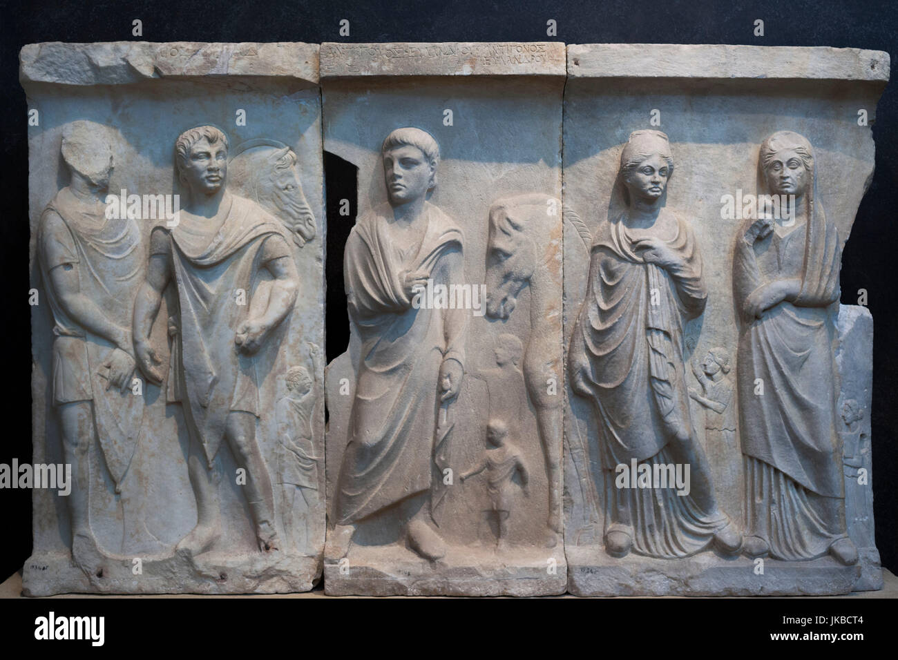 Griechenland, Mazedonien Zentralregion, Thessaloniki, Archäologisches Museum, Relief Platte aus Grabmonument, ca. 30 v. Chr. Stockfoto