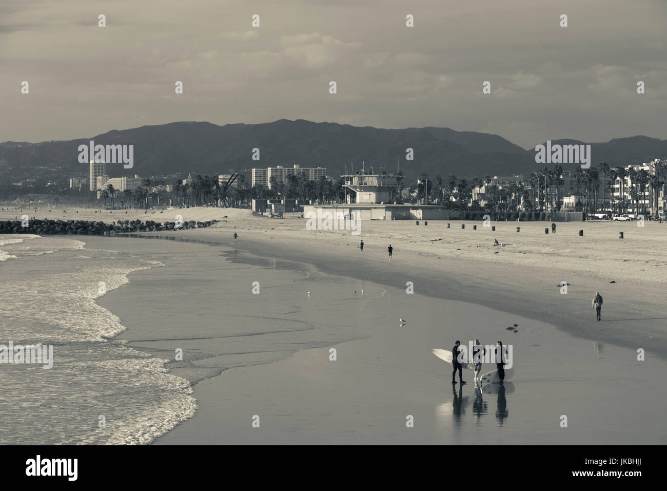 USA, California, Los Angeles, Venedig, erhöhten Blick auf den Strand von Venice Pier Stockfoto