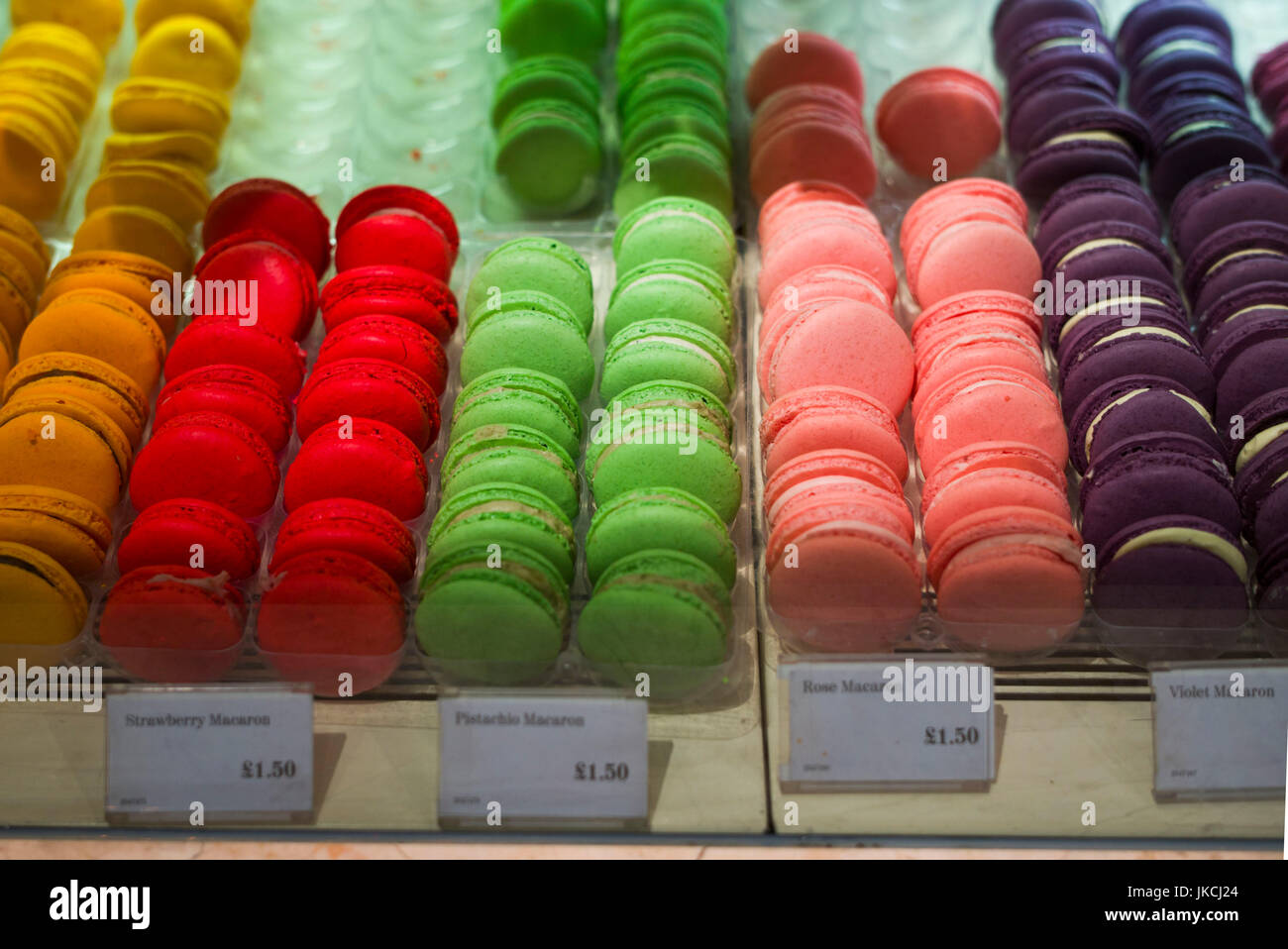 England, London, St. James, Fortnum and Mason speichern, Macaron cookies Stockfoto England, London, St. James, Fortnum and Mason speichern, Macaron cookies Stockfoto