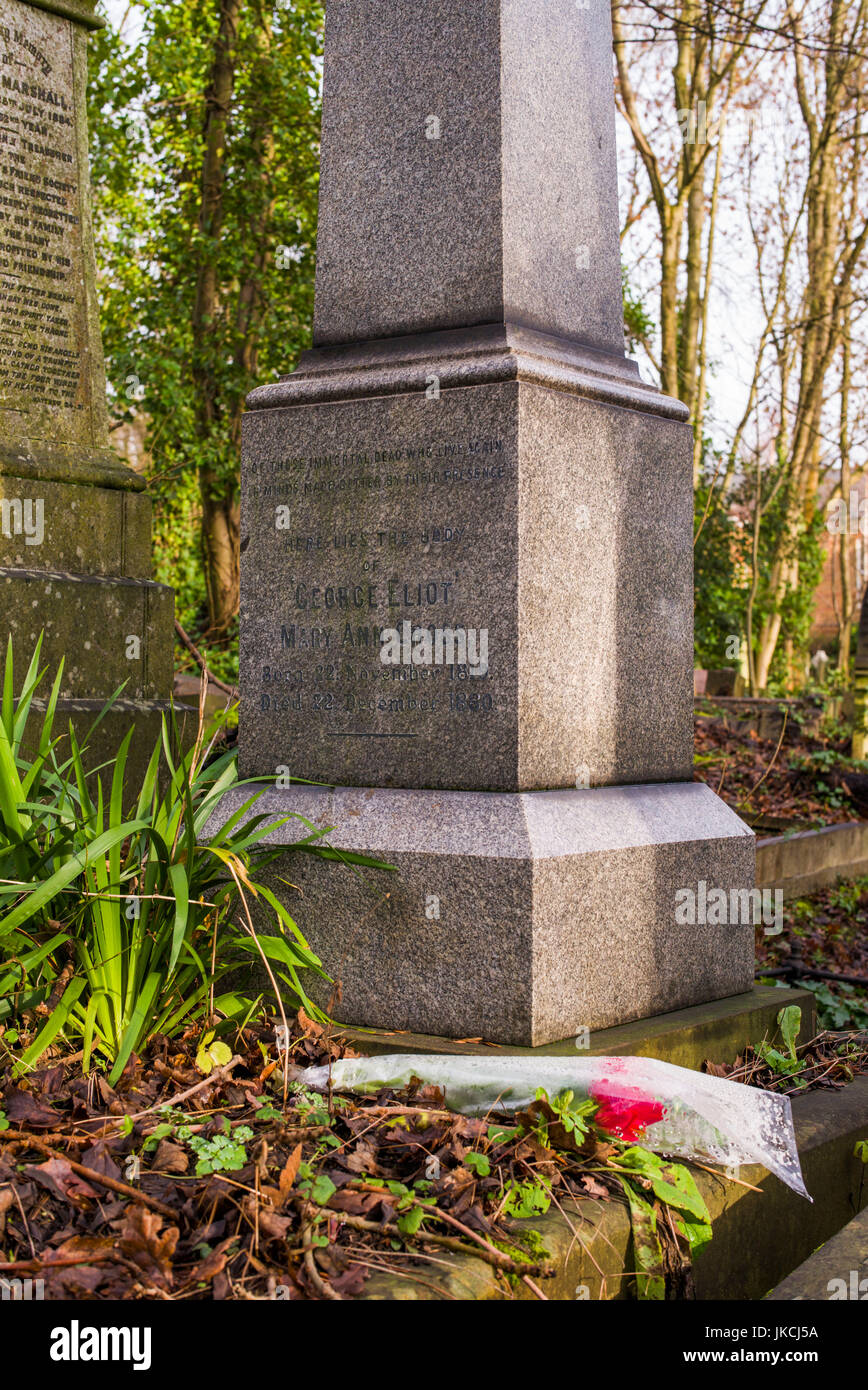 England, London, Highgate, Highgate Cemetery, Grabstätte von George Eliot, auch kennen als Mary Ann Cross oder Mary Ann Evans, englischen viktorianischen Schriftsteller Stockfoto