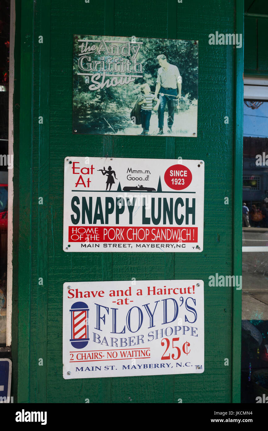 USA, North Carolina, Mt. Airy, Stadt war das Modell für Mayberry in der Fernsehserie Andy Mayberry, Zeichen für Snappy Lunch Cafe Stockfoto