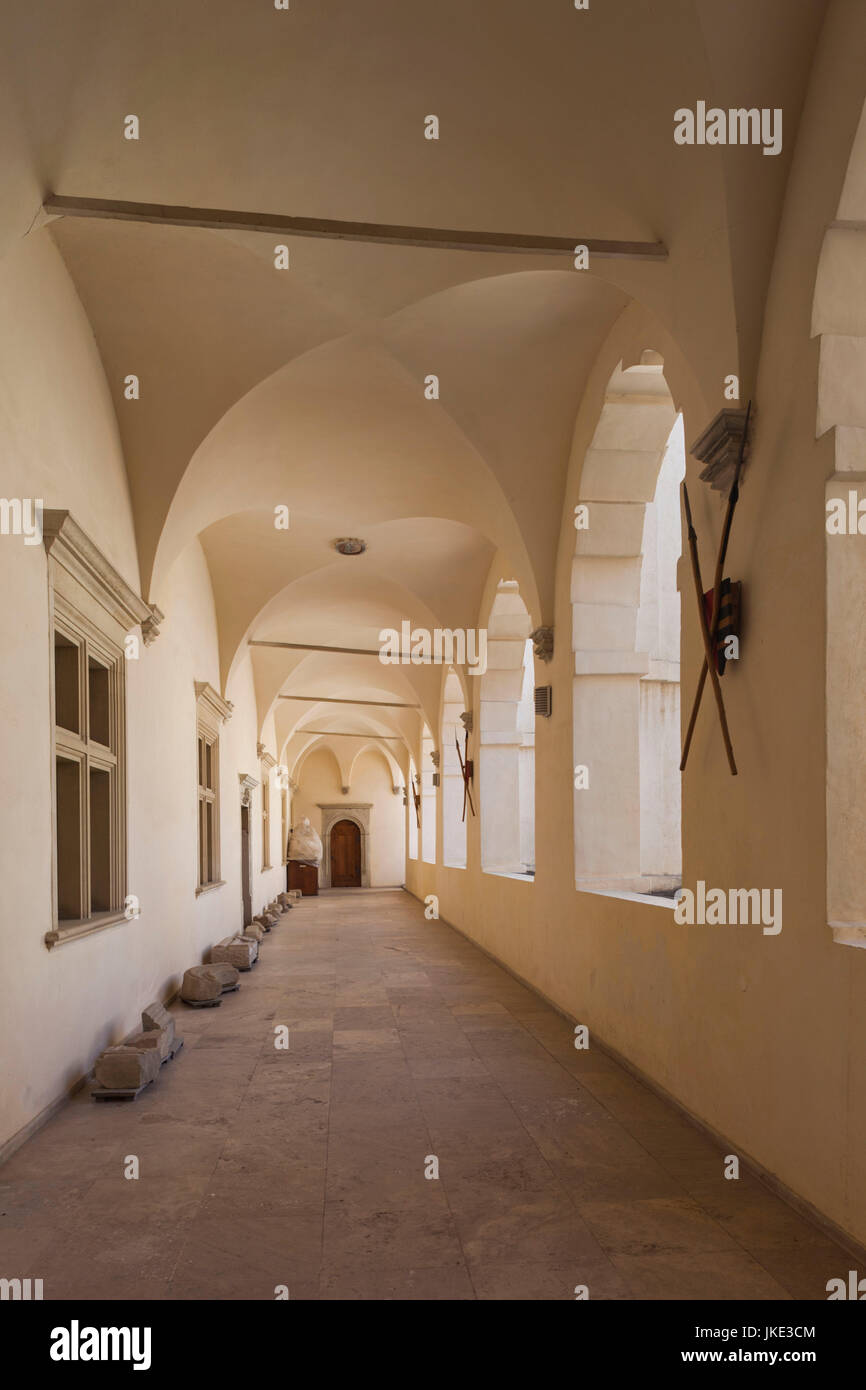 Rumänien, Transsilvanien, Fagaras, Fogarascher Burg, Hof Interieur Stockfoto