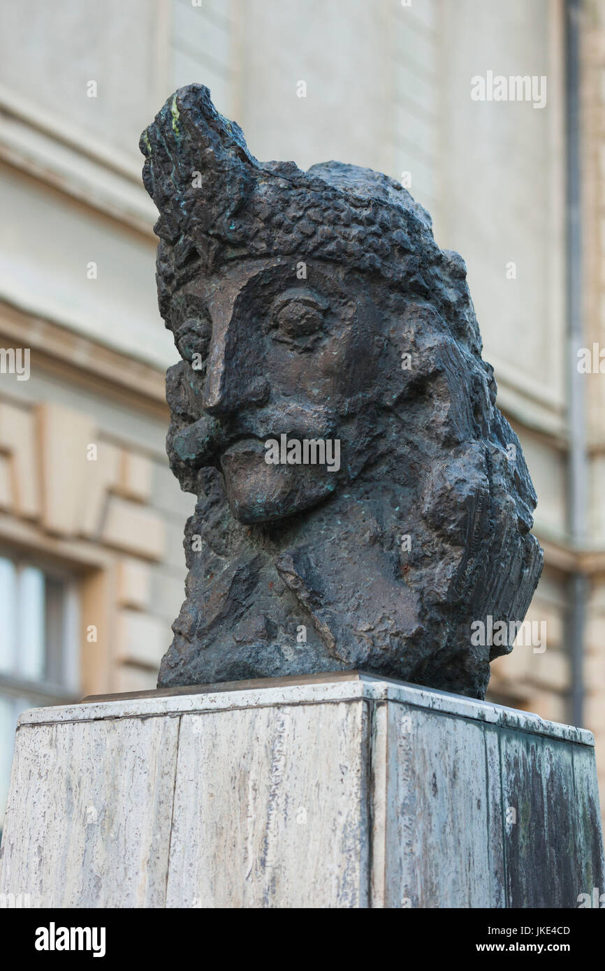Rumänien, Siebenbürgen, Sighisoara, Statue von Vlad Tepes, Vlad der Pfähler Stockfoto
