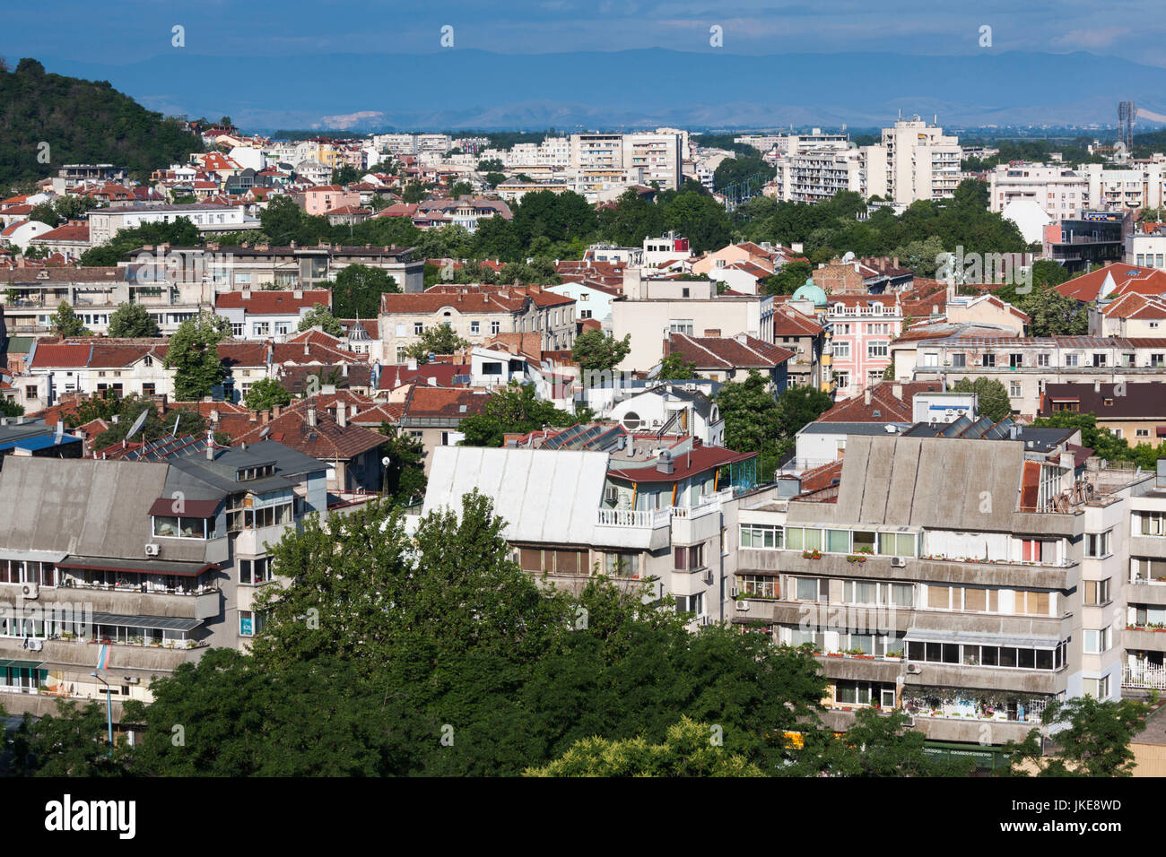 Südlichen Berge, Bulgarien, Plovdiv, erhöhte Stadtansicht von Nebet Tepe Hügel, morgen Stockfoto