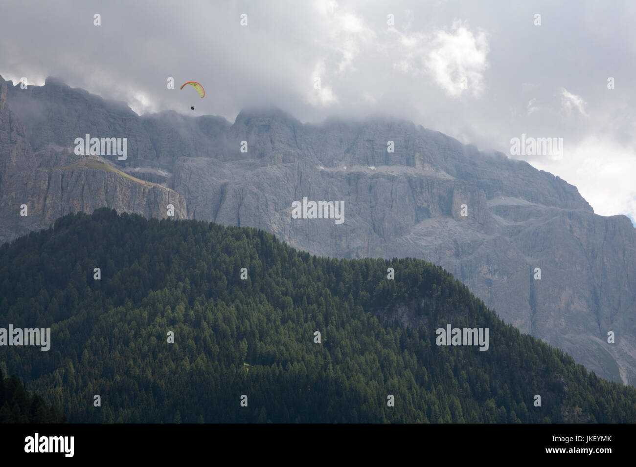 Die westliche Gesichter der Sella Gruppe, Gruppo Del Sella Wolkenstein oder Wolkenstein in The Val Gardena oder Grodental der Dolomiten-Südtirol-Italien Stockfoto