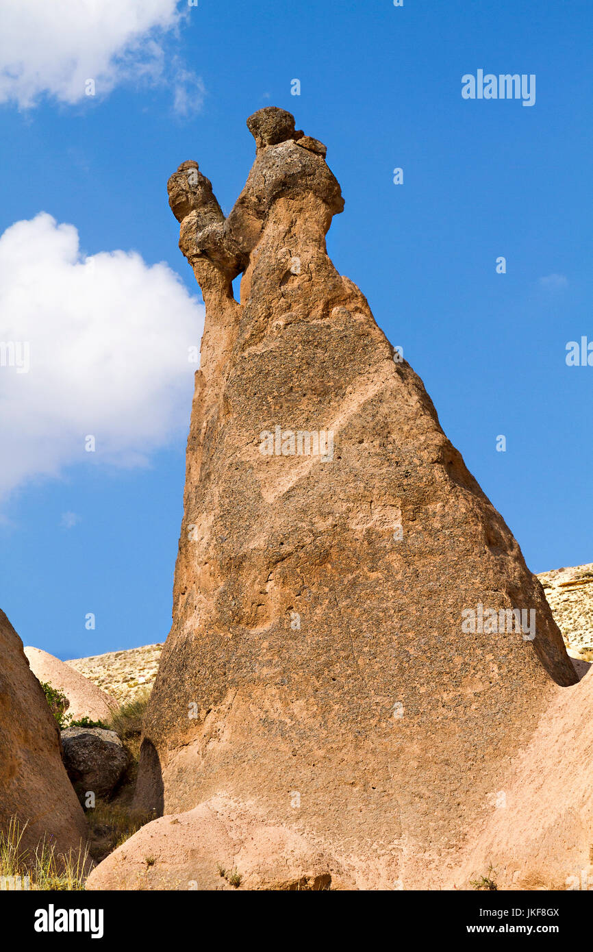 Vulkanische Felsformationen bekannt als Feenkamine und extremen Gelände von Kappadokien, Türkei. Stockfoto