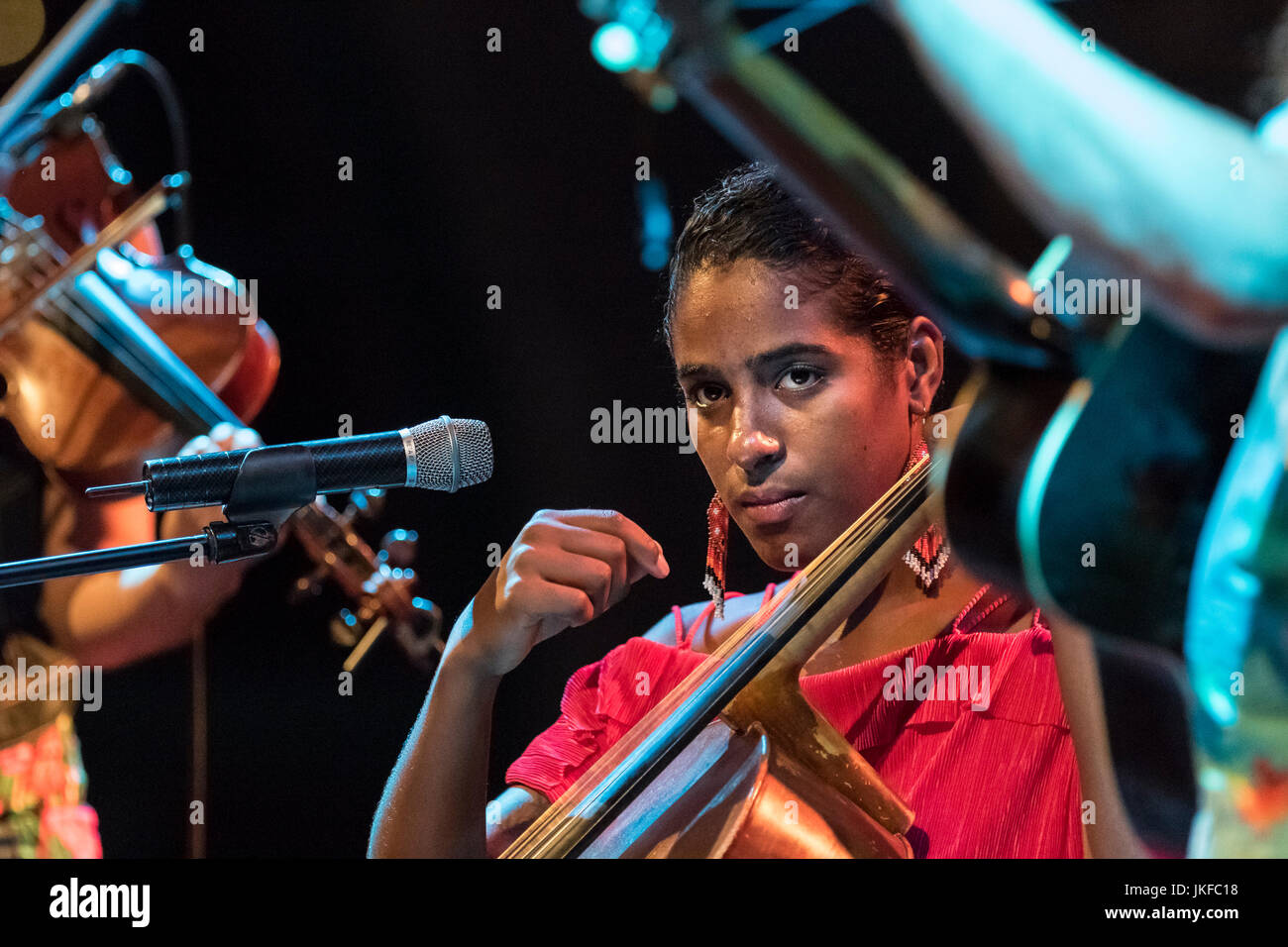 Cartagena, Spanien. 22. Juli 2017. US-amerikanische Sängerin, Leyla McCalla während ihres Konzertes in La Mar de Músicas Festival. © ABEL F. ROS/Alamy Live-Nachrichten Stockfoto