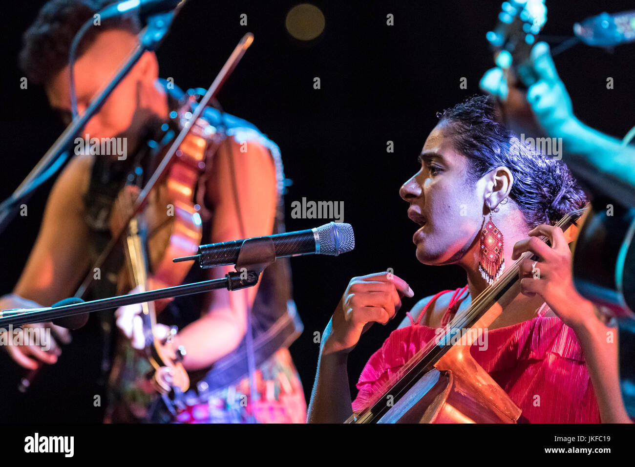 Cartagena, Spanien. 22. Juli 2017. US-amerikanische Sängerin, Leyla McCalla während ihres Konzertes in La Mar de Músicas Festival. © ABEL F. ROS/Alamy Live-Nachrichten Stockfoto