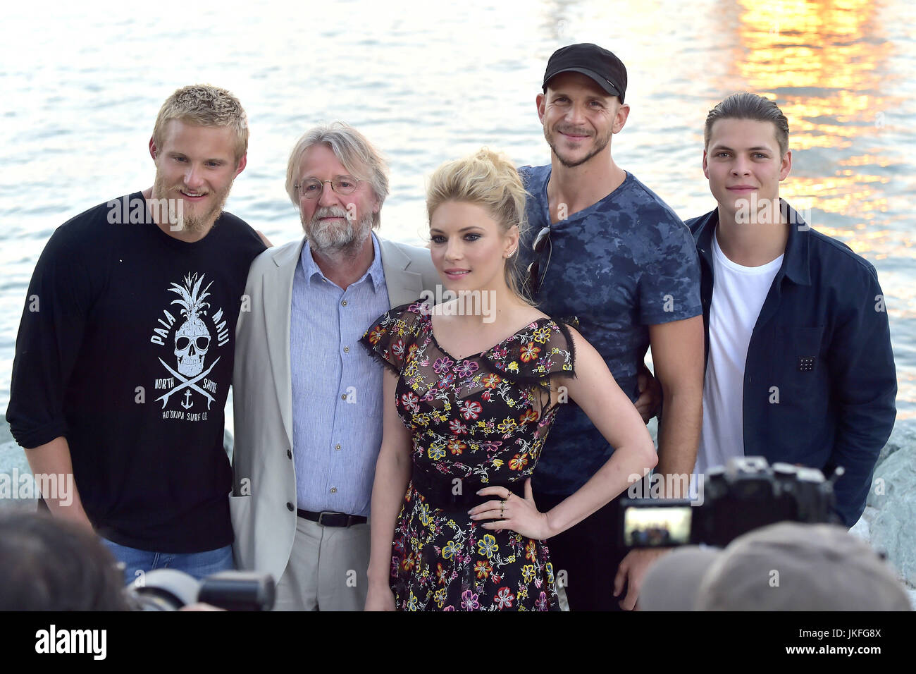 San Diego, Kalifornien. 21. Juli 2017. Alexander Ludwig, Michael Hirst, Katheryn Winnick, Gustaf Skarsgard und Alex Hogh Andersen von der Geschichte "Wikinger" besuchen Sie die Viking-Trauerfeier in San Diego Comic Con 2017 am 21. Juli 2017 in San Diego, Kalifornien. | Nutzung weltweit Credit: Dpa/Alamy Live-Nachrichten Stockfoto