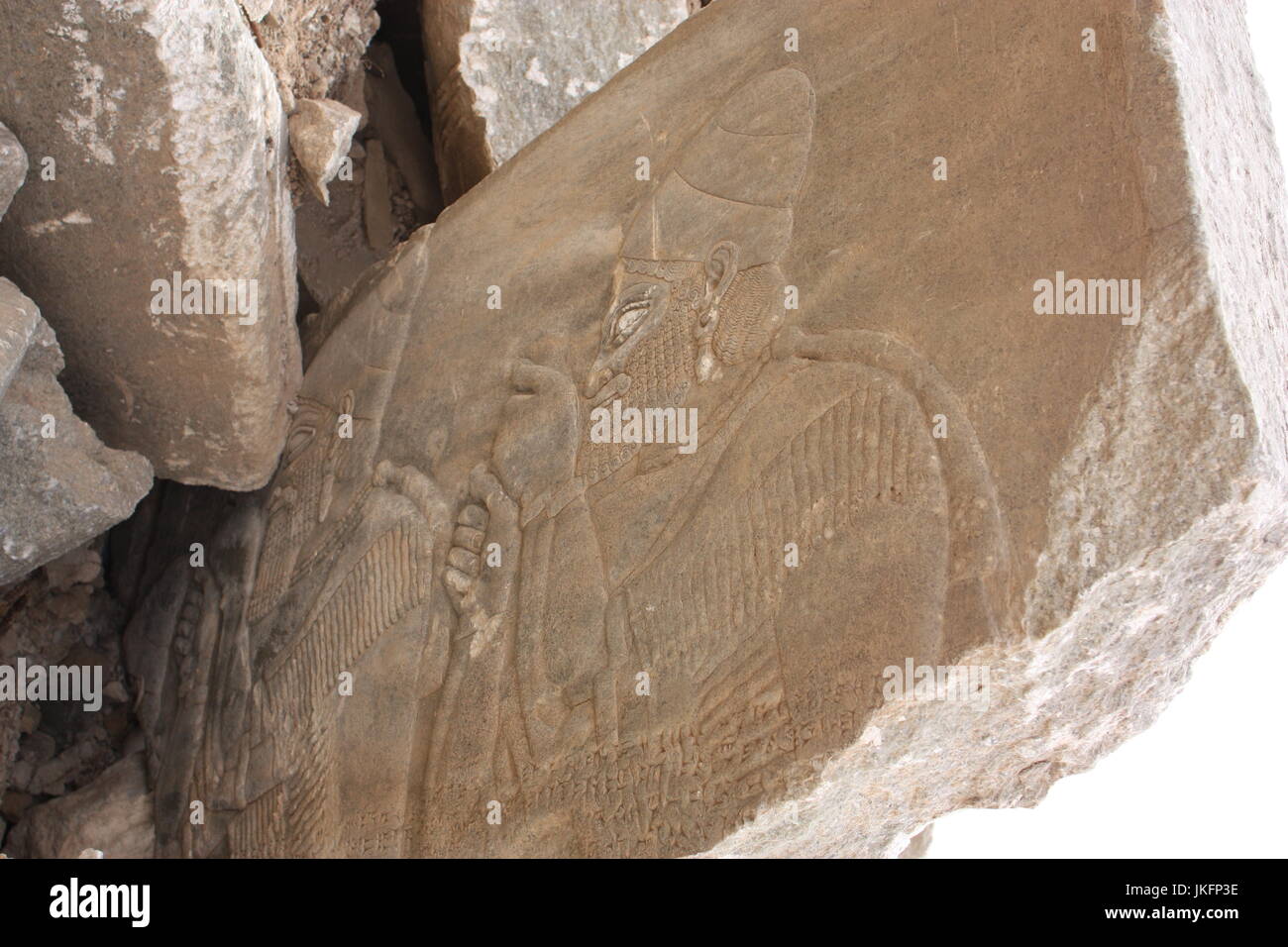 Nimrud, Irak. 11. Mai 2017. Die Reste des zerstörten Wandreliefs der assyrischen Könige Palast ist auf dem Gelände archäologische Nimrud im Nord-Irak, 11. Mai 2017 ersichtlich. Foto: Jan Kuhlmann/Dpa/Alamy Live News Stockfoto