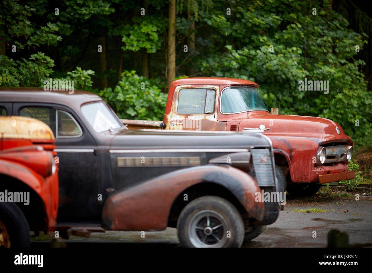 RustyOld amerikanische Oldtimer restaurierungsbedürftig zum Verkauf in der Nähe von Harrogate, North Yorkshire, England. Stockfoto