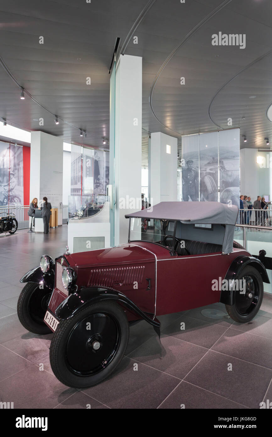 Deutschland Bayern Ingolstadt Audi Auto Museum Interieur 1930er Jahre Ara Auto Union Firmenwagen Stockfotografie Alamy