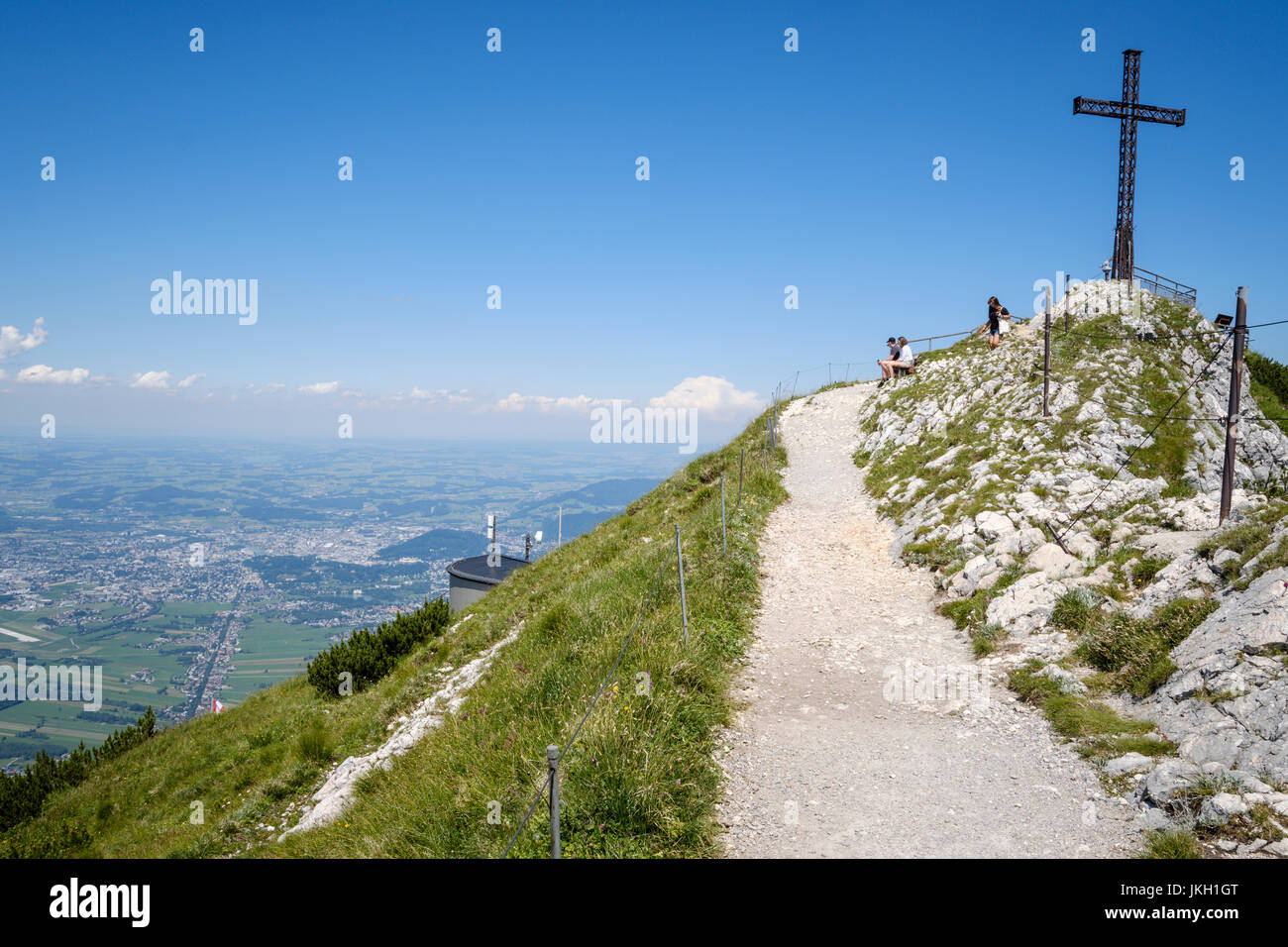 Geiereck Berggipfel im Bereich von Untersberg mit Kreuz, Grödig, Salzburg-Umgebung, Österreich Stockfoto