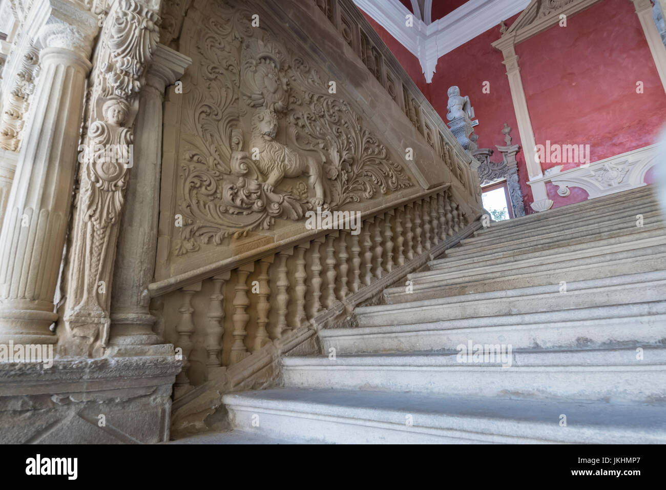 Innenraum des Palastes Jabalquinto Details monumentalen Treppe imperial Art, geschmückt mit Stipes, Baluster, Baeza, Andalusien, Spanien Stockfoto