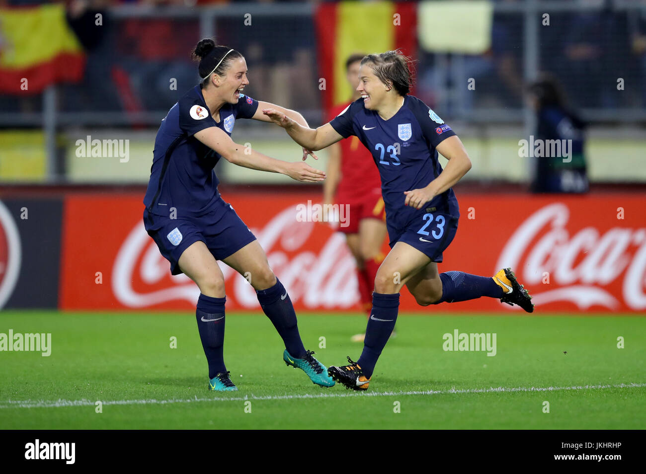 Englands Fran Kirby feiert scoring ihrer Seite erste Tor des Spiels während der UEFA Women's Euro 2017, Spiel der Gruppe D im Rat Verlegh Stadion, Breda. Stockfoto