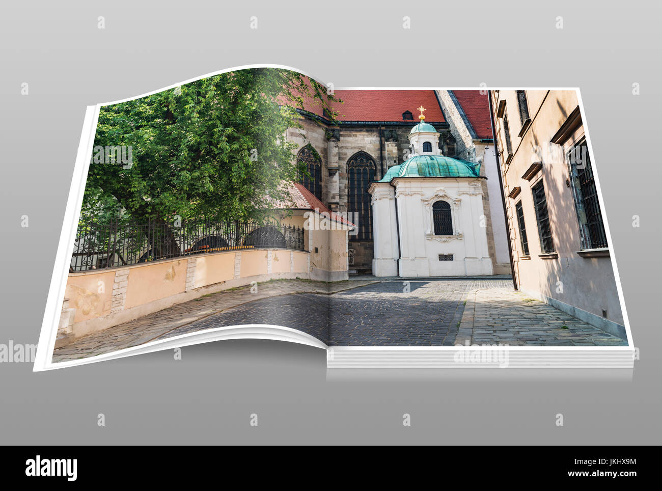 Blick auf die äußere Kapelle der Kathedrale von St. Martin, John gewidmet der barmherzige, Bratislava, Slowakei, Europa Stockfoto